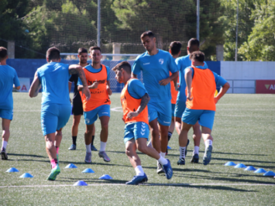Imagen del entrenamiento de este viernes, previo al partido ante el Utebo | CD Ebro