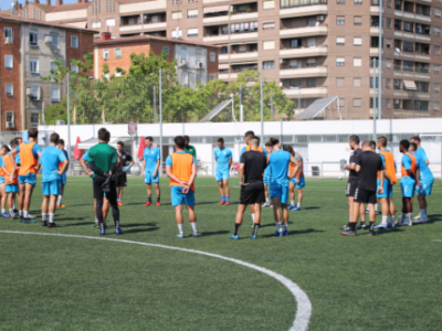 Los jugadores del Ebro, durante el entrenamiento de este viernes | CD Ebro