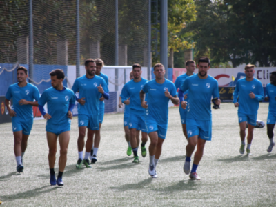 Los jugadores del CD Ebro, durante un entrenamiento | CD Ebro / Adrián Monserrate