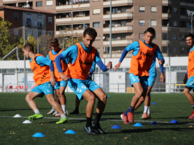 Los jugadores del Ebro, durante un entrenamiento | CD Ebro / Adrián Monserrate