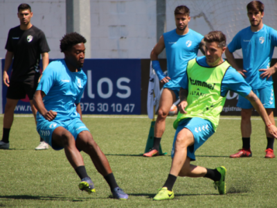 Abraham Minero y Marvin, en el entrenamiento de este viernes | CD Ebro / Adrián Monserrate