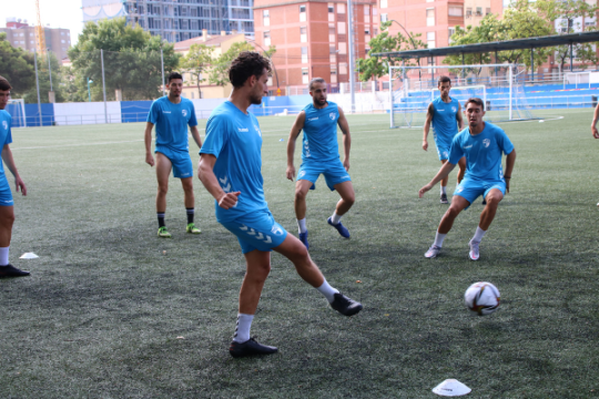 Los jugadores del CD Ebro, durante un entrenamiento | CD Ebro
